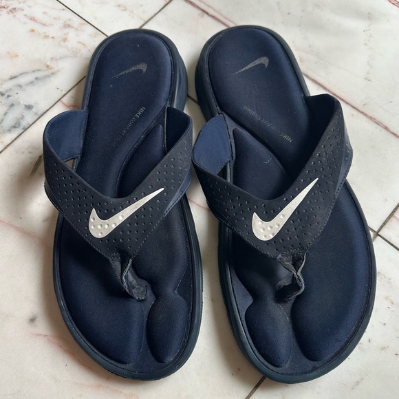 MEN'S NIB NAVY NIKE ULTRA COMFORT
THONG SANDALS - Picture 3 of 6